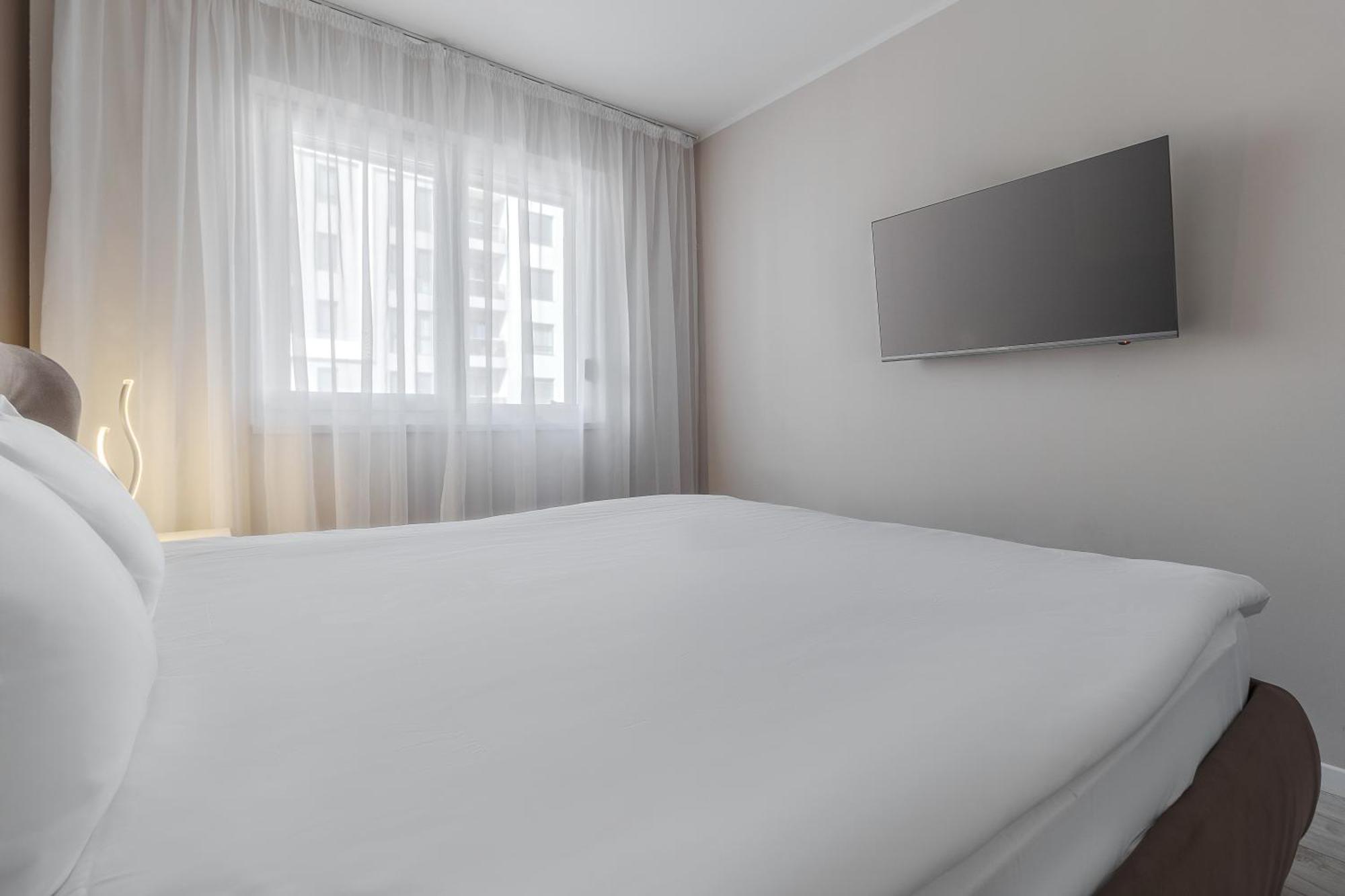 Ceyrat Flat Oradea Exterior foto